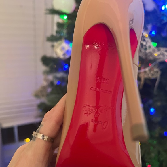 Christian Louboutin So Kate Patent Leather Pumps - Picture 7 of 9